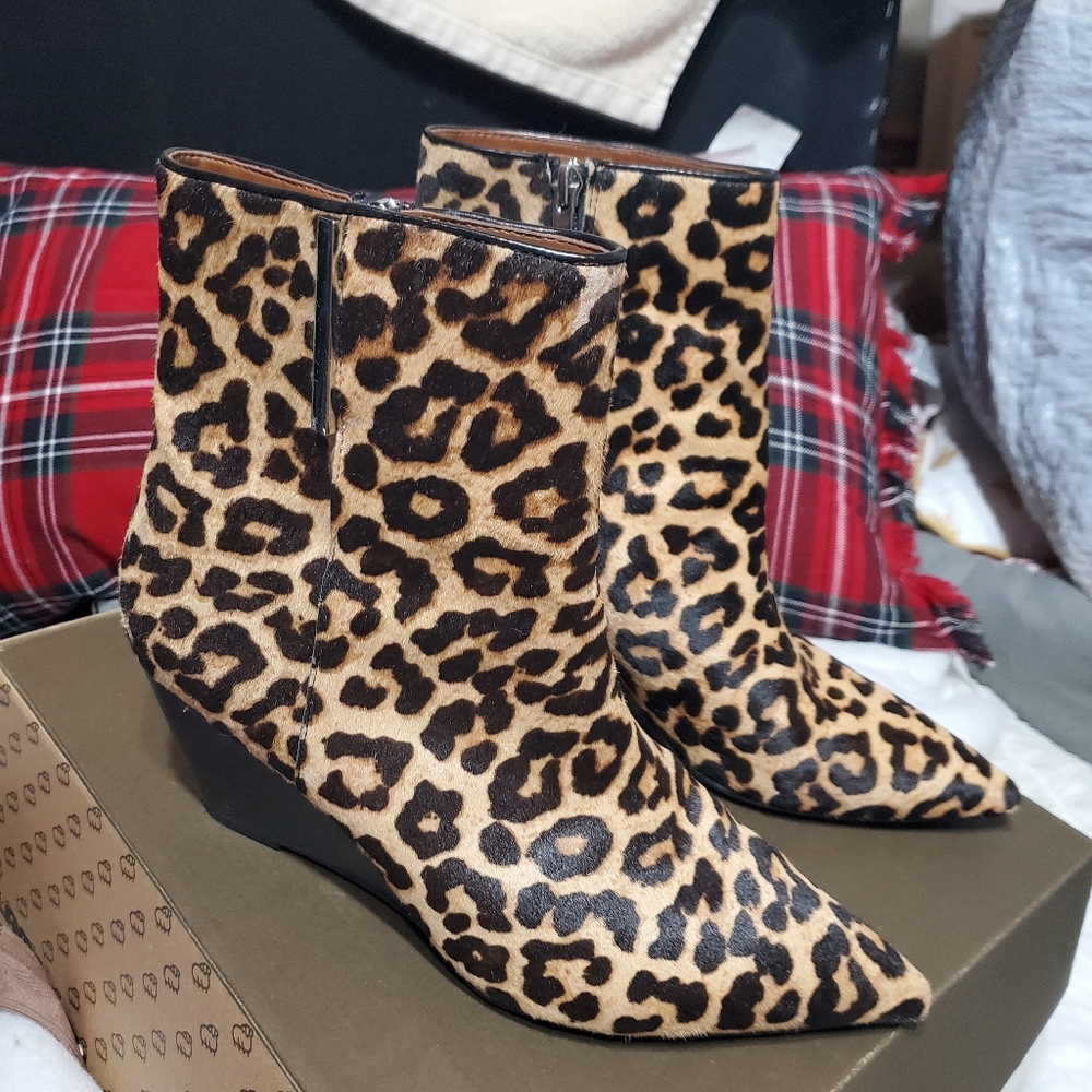 Franco Sarto Size 9 Calf Skin Ankle Boots size 9